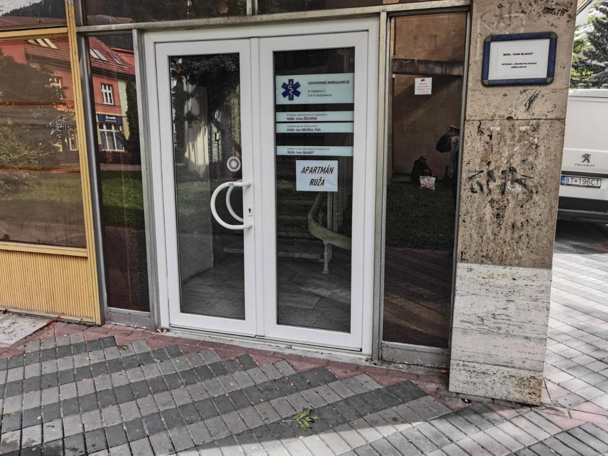 Apartmán RUŽA Ruzomberok Exterior foto